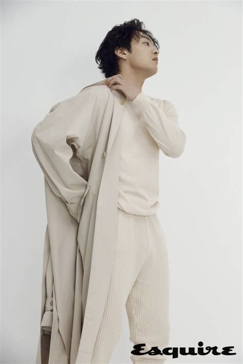 지금 한정 예약중인 더스타 5월호에서 만나보세요 #kwakdongyeon #화보 #패션화보 #인터뷰 #빈센조 #장한서 #더스타 #thestar pic.twitter.com/zxl7d4ubcw. 김민재 화보, 애견인의 바이브 : 소다