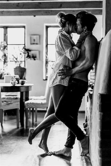 Best romantic couple kissing, hugging & cuddling in bed relationship goals. Black and white my favorite photo | Couples, Romantic ...