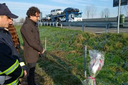 Gravissimo incidente al km 67 dell'autosole in direzione milano all'altezza di cadeo. Pericolo cinghiali sull'A1, l'Anuu: «Basta, il governo ...