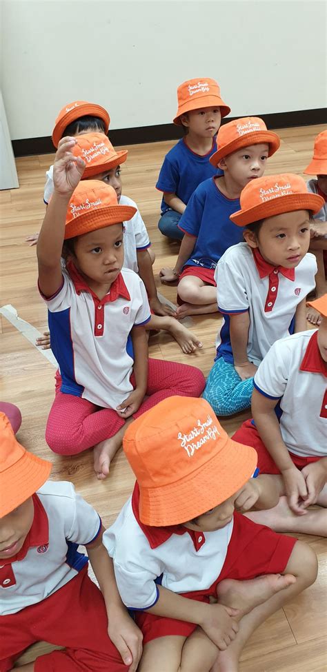 Pcf sparkletots is the largest operator in singapore and has more than 360 preschools islandwide offering 40,000 kindergarten and childcare places. PCF SPARKLETOTS CHENG SAN-SELETAR 502 sharing sessions why ...