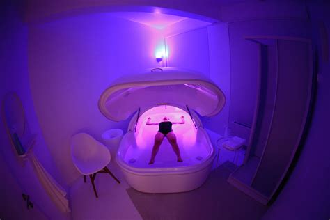 Float tank, isolation tank, sensory deprivation tank, epsom salt, headache, relaxation, floating, meditation, muscle recovery, stress, sleep, magnesium, calm, relax, fibromyalgia, relief, cancer, parkinsons, pain. 60 Minutes in a Private Weightless Float Tank