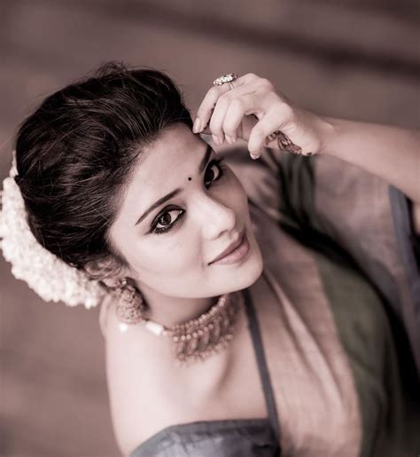 Or type your arabic bio in your phone's memo and then copy and paste it onto your instagram bio… i hope that helps…. aathmika👑😇 on Instagram: "👀" in 2020 | Indian wedding ...