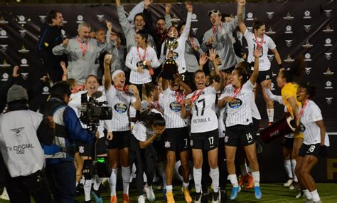 Santa fe femenino presentó su nómina para la copa libertadores. La Libertadores femenina 2021 se disputará en Argentina ...