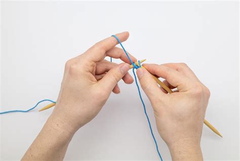 Welcome to wool & needles !!!! How to cast on knitting stitches - 3 easy methods for ...