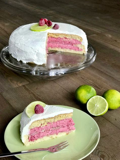 Saftiger polentakuchen mit limettensaft und ahornsirup getränkt. Himbeer-Limetten-Torte - Kochtheke | Rezept | Kuchen und ...