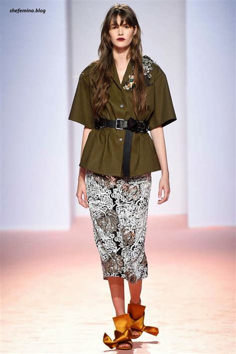 No. 21 Spring 2015 Ready-to-Wear Dresses Collation at Fashioh Show ...