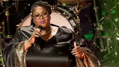 Tijdens de vierde liveshow van the voice of holland seizoen 4 zong shirma rouse het nummer 'end of the road' van boys ii. 50 kilo lichter: Shirma Rouse verklapt haar afvalgeheim ...