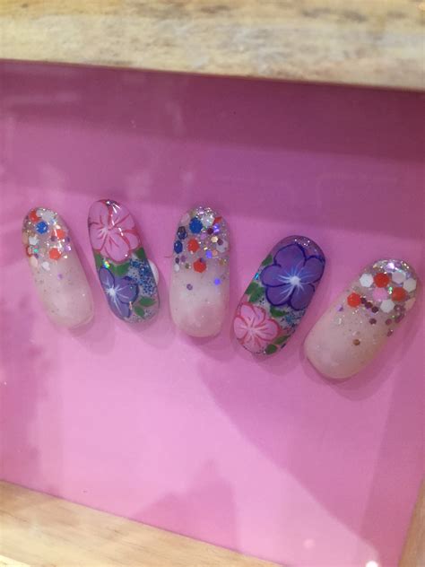 You will not see any bubble or defects on our clear acrylic box. Acrylic Nail Art Near Me
