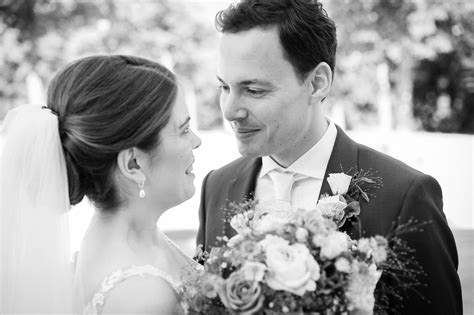 Unsere dienstleistungen im bereich zahnimplantate. Hochzeit im Gewächshaus Bergpark Wilhelmshöhe, Kassel ...