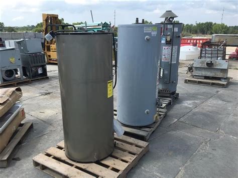 The water heater in the home. State Select/Whirlpool Hot Water Heater BigIron Auctions