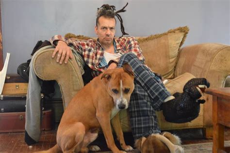 While his older brother arthur was being. Fallece Chuck Mosley, ex-vocalista de Faith No More ...