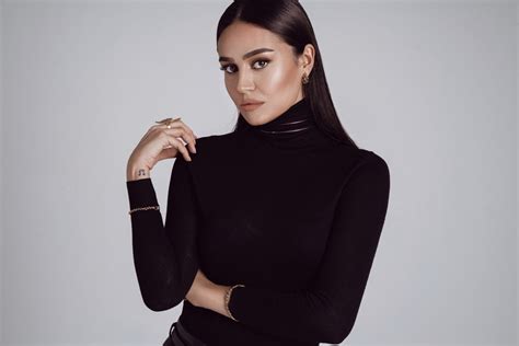 Buse yıldırım tv presenter from turkey 01.07.2018. Elif Buse Doğan'dan Yeni Single!