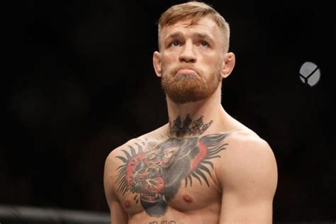 Conor mcgregor is an irish professional mixed martial artist fighter who is signed with the ultimate fighting championship and captured the lightweight & featherweight championship belts. Скандал в MMA: Макгрегор бросил железкой в автобус и ...
