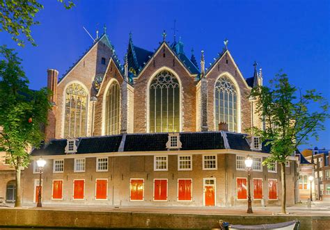 Redlight district tour amsterdam by sandemans dam square, by the national monument 1012 jl amsterdam the red light district tour starts in front of the national monument in dam square. Amsterdam Red Light District Tour - Trips for 20 ...