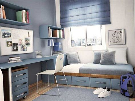 A small master bedroom doesn't have to be a problem. Single bedroom decoration - https://bedroom-design-2017 ...