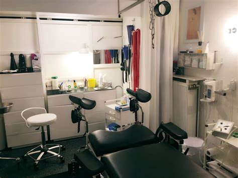Mit elastische auskleidung, und es kann beliebig dehnung gemacht werden. Die Klinik von Madame P - Erfahrung, Einfühlsamkeit und ...