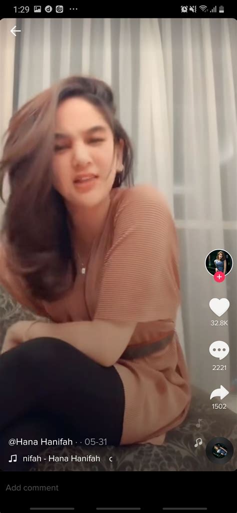 Foto hana hanifah presenter bedah rumah. Beredar Video TikTok Hana Hanifah yang Sentil Pria Tak Berduit