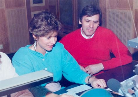 Most az édesapjánál lakik, átmenetileg, míg mónika nem találja meg új otthonukat. Katona Klári akkor és most - fotók - nlc.hu