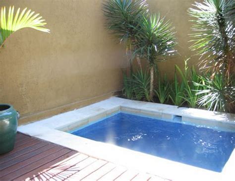 Many athletes use plunge pools after workouts. dipping pool.jpg (With images) | Dipping pool, Backyard ...