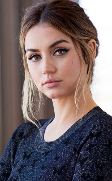 Koleksi cinemai 21 dibintangi ana de armas, nonton dan download gratis film box office terbaru dan terlengkap. Women We Love: Ana De Armas (20 Photos) - Suburban Men