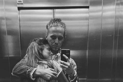 Jun 02, 2021 · carolina loureiro e vitor kley na selfie a atriz carolina loureiro assinalou um dia especial, no instagram, partilhando duas imagens raras, ao lado do irmão, francisco. Afastados, Carolina Loureiro e Vítor Kley trocam bonitas ...