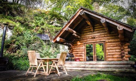 Throughout the uk, you will find scandinavian villages where there are clusters of cabins to be enjoyed, but we are lucky enough to have some. 15 of the best off-grid places to stay in the UK | Cabins ...