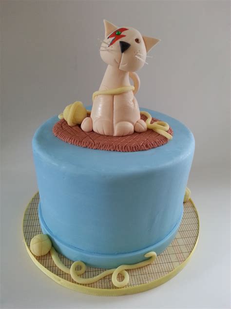 Believed that their veterinarians should be able to deal with. Cat lady/David Bowie fan cake | Cake, Love cupcakes ...