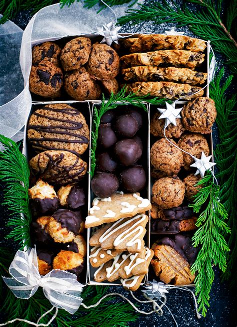 Recipes and baking tips covering 585 christmas cookies, candy, and fudge recipes. Healthier Holiday Cookie Box | Occasionally Eggs
