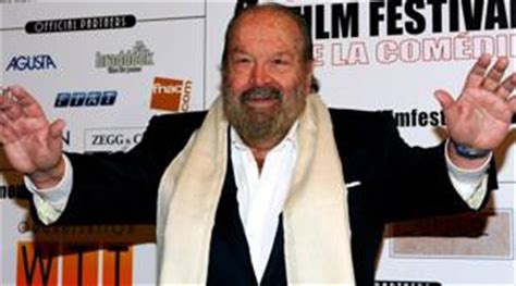 Durante l'adolescenza si appassiona al nuoto, dimostrando in quegli anni prende parte anche ad altri film, ma sempre come protagonista di piccole parti. Nuoto, "Bud Spencer" compie 85 anni: la Fin in festa per ...