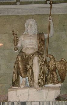 Sie setzte auf höhe der fünften innensäulen von osten an und nahm das hintere drittel des mittelschiffs in ganzer breite ein. Zeus-Statue des Phidias