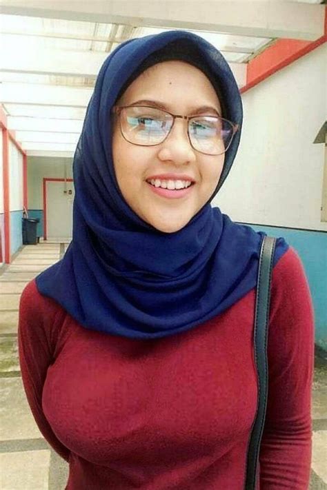 Maybe you would like to learn more about one of these? Cewek Berhijab Cantik Selfie Di Tempat Wisata. - Wow Gadis ...