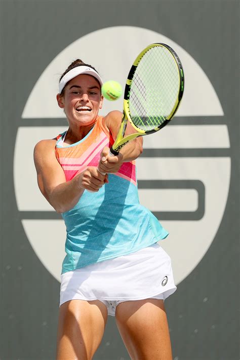 Flashscore.com offers jennifer brady live scores, final and partial results, draws and match history besides jennifer brady scores you can follow 2000+ tennis competitions from 70+ countries around. Jennifer Brady, la signorina nessuno va in Paradiso