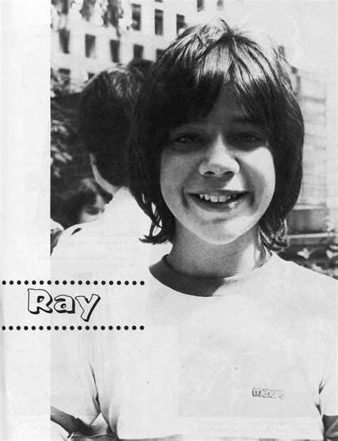 Ray reyes entrou no grupo menudo em 1983 e fez parte da fase de maior sucesso do grupo, em meados dos anos 1980. RAY REYES PINUP CLIPPING 80's Young Cute Menudo | Menudos