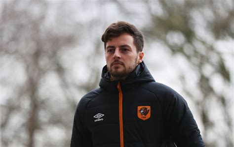 Former tottenham and hull city midfielder ryan mason suffered a similar head on collision from dan james back in 2017. Ryan Mason: Hull midfielder retires from football 13 months after suffering fractured skull