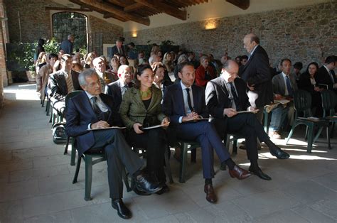 Cristiana de lisio e alessia felici documentazione fotografica: Multimedia | Associazione delle Ville e Palazzi Lucchesi