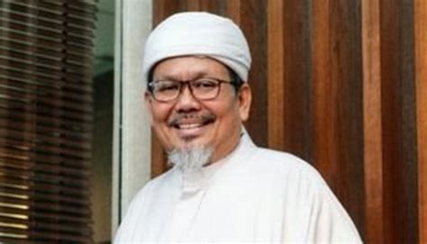 Menurut pihak rs tabrani, ustadz baca juga: Ustadz Maaher Meninggal, Tengku Zulkarnain dan Denny ...