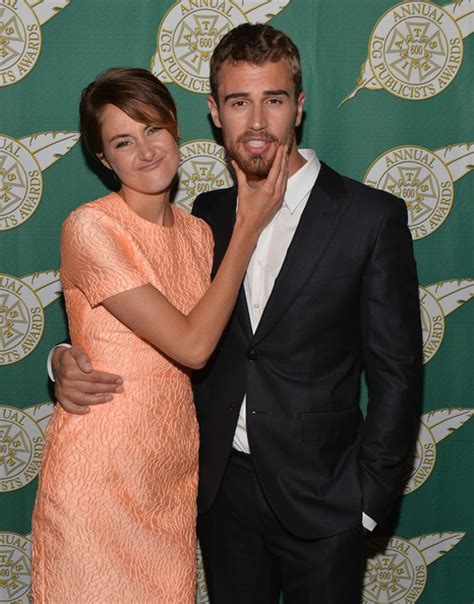 Schon seit monaten werden die spekulationen um das liebesleben von shailene woodley (26) immer lauter. Shailene Woodley, Theo James - Theo James Photos ...