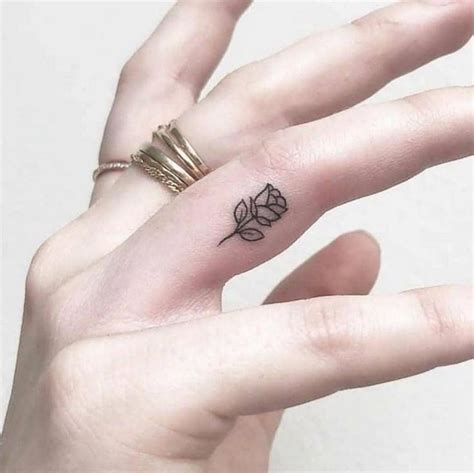 5,269 likes · 3 talking about this. Kleine Tattoos für Frauen: Die schönsten Mini-Tattoo ...