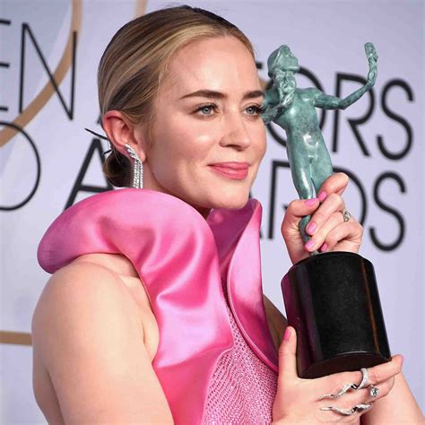 'the devil wears prada emily blunt became pregnant two times. Emily Blunt | Full Bio, Movies, Age, Husband, Kids, Net ...