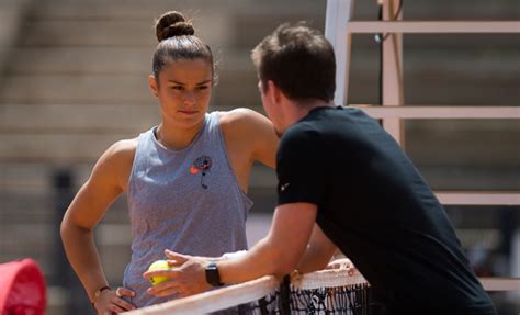 Η κάμερα του us open κατέγραψε την προπόνηση της μαρίας υπό τις. US Open: Έγινε θέμα η σχέση της Σάκκαρη με τον προπονητή ...