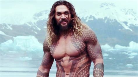 Jason momoa aquaman начал(а) читать. Aquaman's Jason Momoa is being body-shamed by trolls for ...