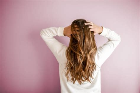 The outcome of your hair color can change due to a few factors, like the color you're starting off with and your hair's condition. How Soon After Highlights Can I Wash My Hair? - Scizzorhands