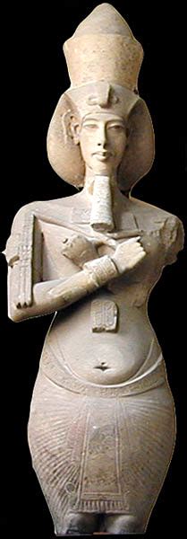 The statue of akhenaton incorporated these new changes, and the statue itself acts like a symbol the statue has many interesting and defining characteristics. Colossal Statues of Akhenaten at East Karnak - Wikipedia