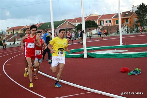 Este año, en la primera plantilla, somos mucha gente que hemos estado juntos en la cantera. Dolce Furadouro - De volta à pista