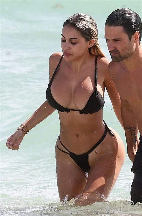Jeff and greta have something they need to nip in the bud. Alexa Dellanos Nip Slip at the Beach - Scandal Planet