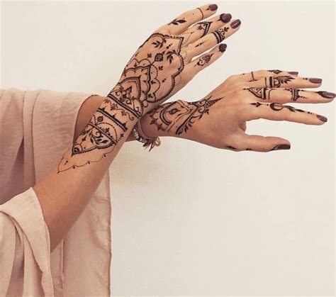 Explore a wide range of the best henna tattoo on aliexpress to find one that suits you! Pin by Kiki on Desi | Henna tattoo designs, Pretty henna ...