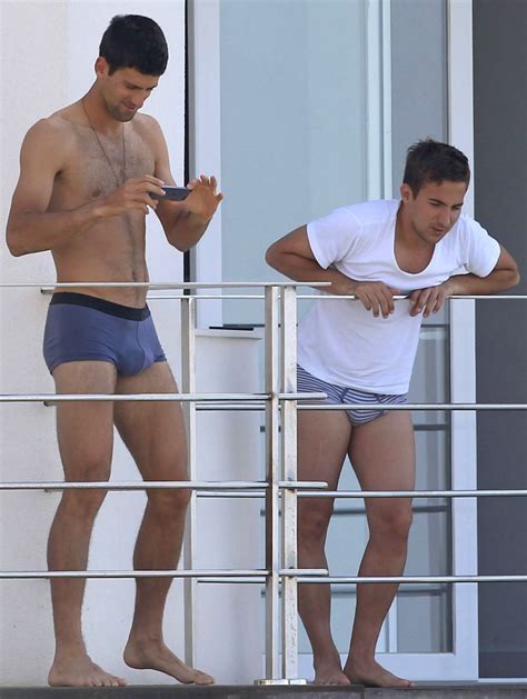 Flickr photos, groups, and tags related to the nounderwear flickr tag. La sfida del tennis: Novak Djokovic contro Fabio Fognini ...