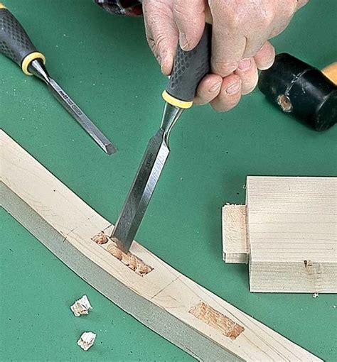 Video con spiegazioni per costruire una poltrona da giardino in legno con poca spesa. Come costruire una sedia pieghevole in legno massello ...