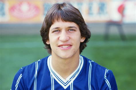 Gary winston lineker obe (/ˈlɪnɪkər/; THINK SMART ヘ(^_^ヘ)(ノ^_^)ノ: Gary Lineker ( Mr. Fair Play ...