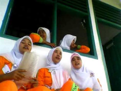 Masih ingat dengan kakek sugiono versi indonesia? siswi sma muhammadiyah 1 muara padang - YouTube